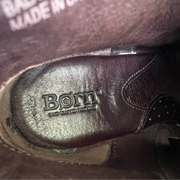 Born Women’s Leather Heel Buckle Detail Biker Ankle Boots Booties Red/Brown Sz 9 - Picture 12 of 17